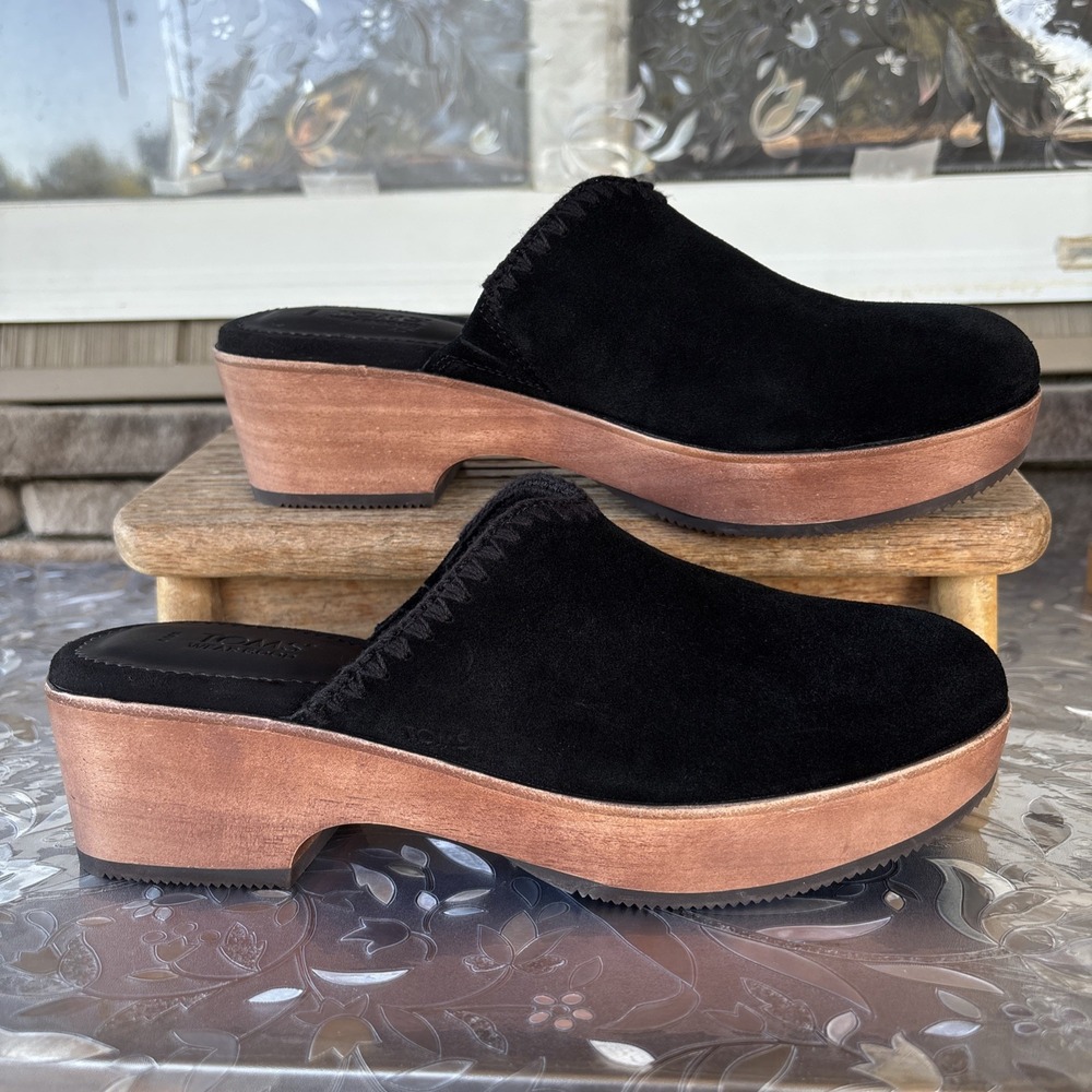 Toms Woman's Sz 9 Black Suede Leather Mule Clog Round Toe Wood